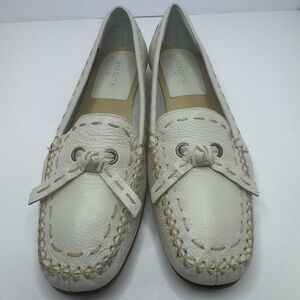 Liz Claiborne Women's Off-White Leather Loafers Size 6M